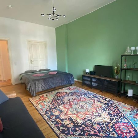 Stylish 2-Room Apartment With Balcony Next To East Side Gallery ベルリン エクステリア 写真