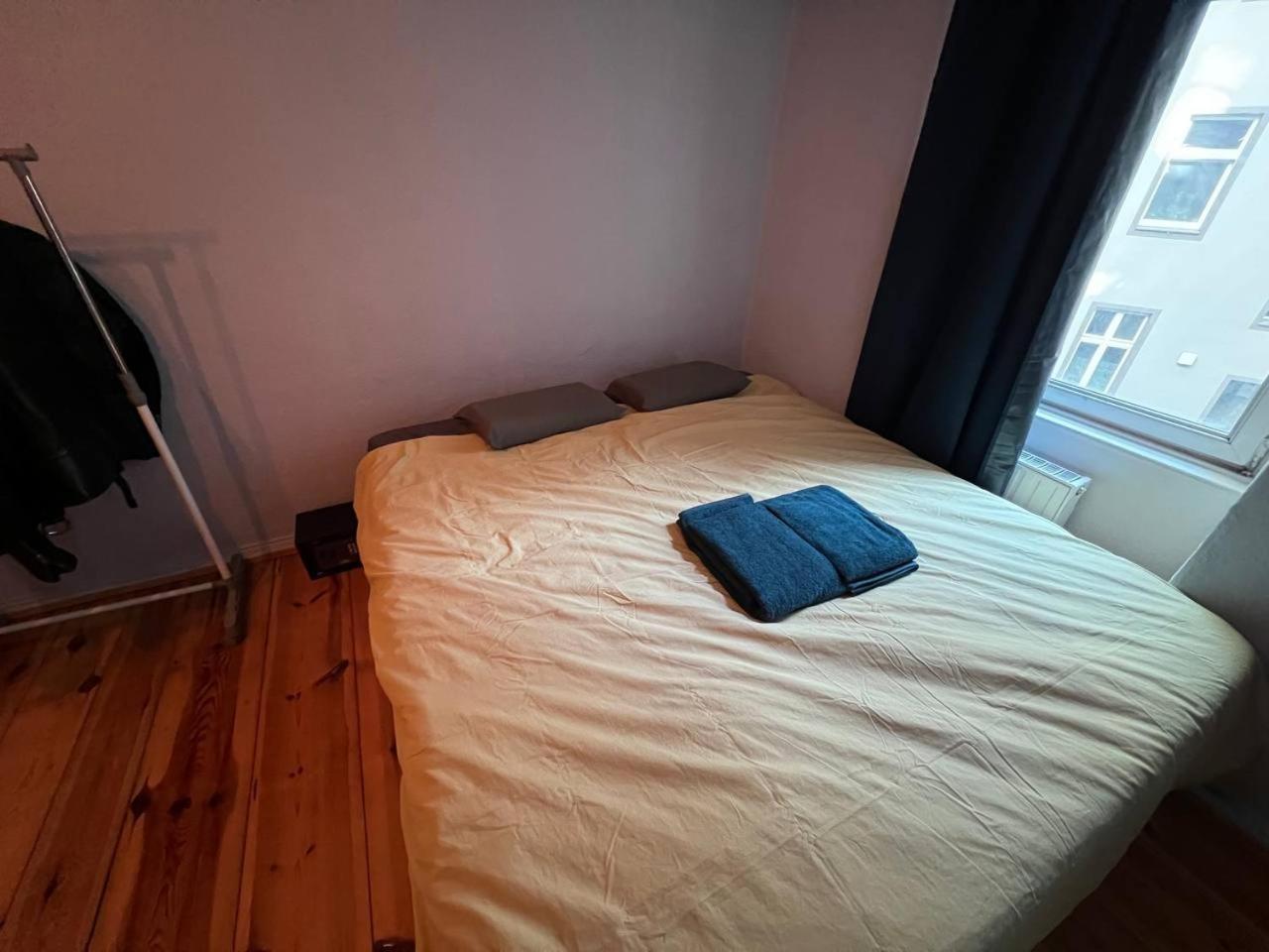 Stylish 2-Room Apartment With Balcony Next To East Side Gallery ベルリン エクステリア 写真