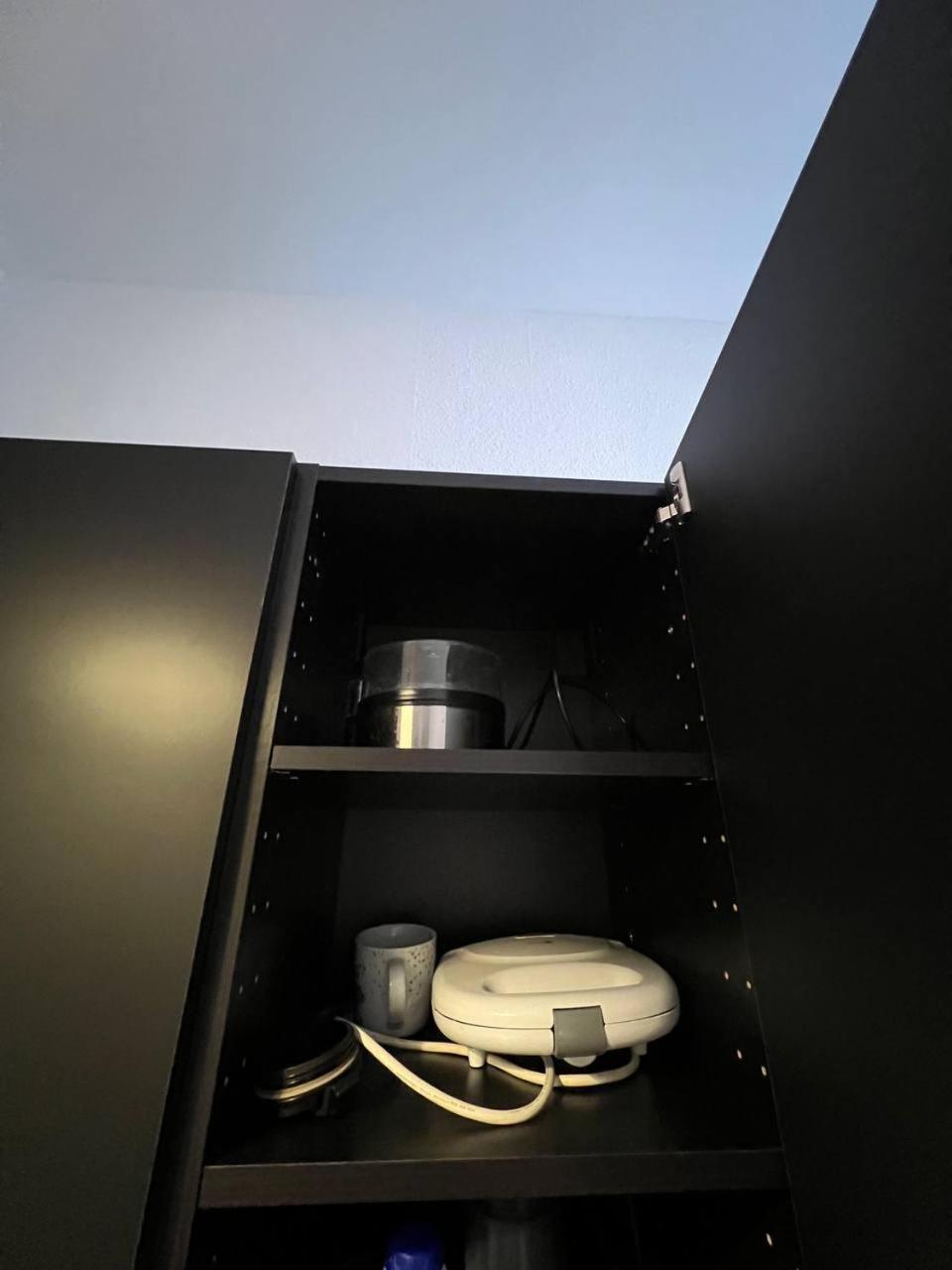 Stylish 2-Room Apartment With Balcony Next To East Side Gallery ベルリン エクステリア 写真