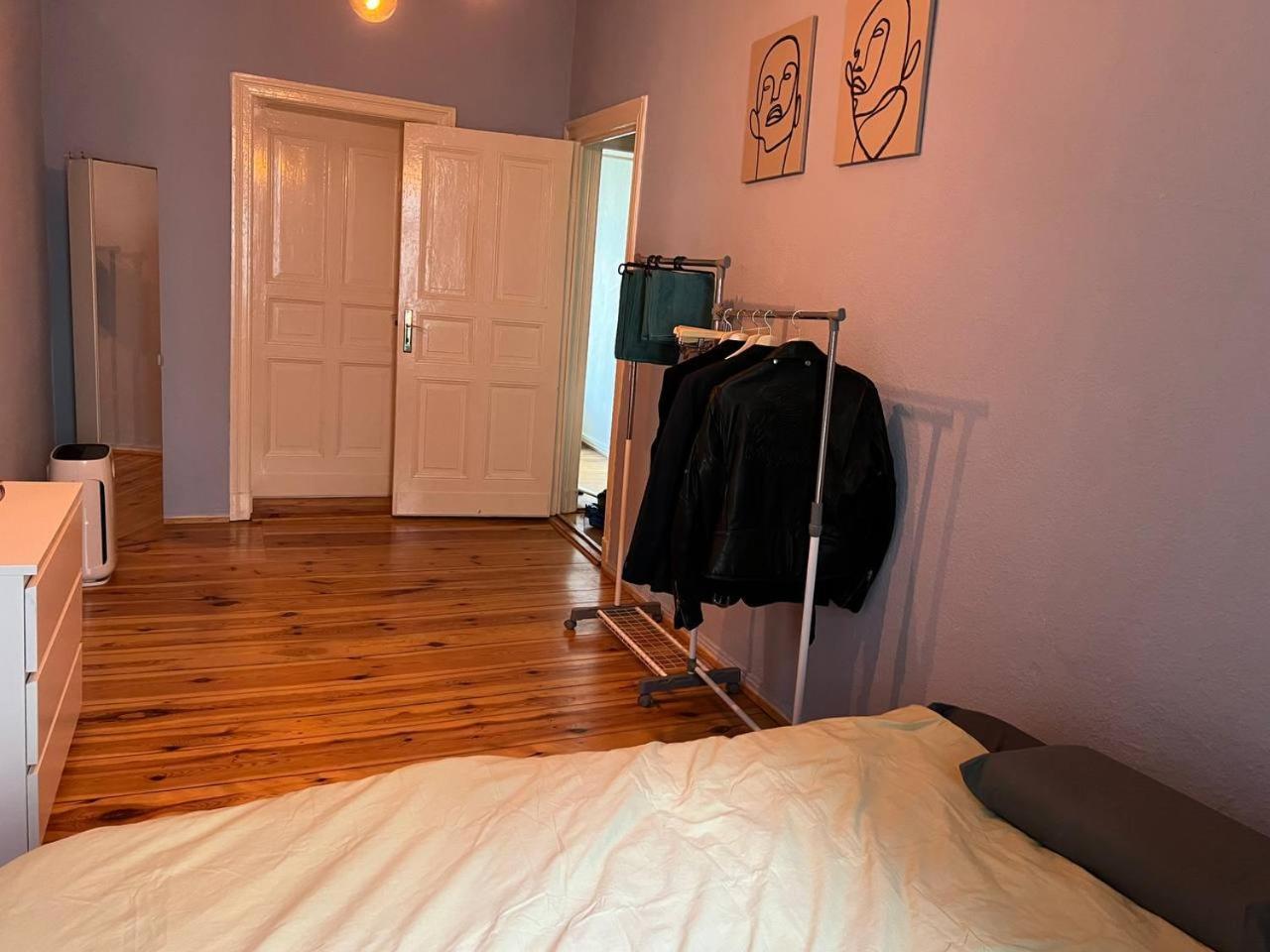 Stylish 2-Room Apartment With Balcony Next To East Side Gallery ベルリン エクステリア 写真