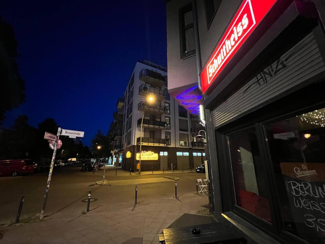 Stylish 2-Room Apartment With Balcony Next To East Side Gallery ベルリン エクステリア 写真