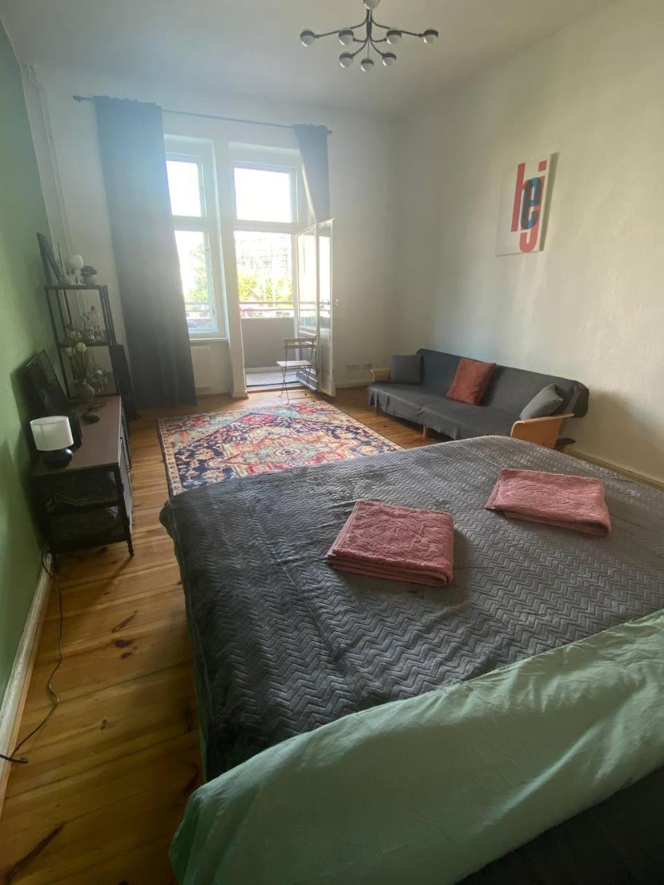 Stylish 2-Room Apartment With Balcony Next To East Side Gallery ベルリン エクステリア 写真