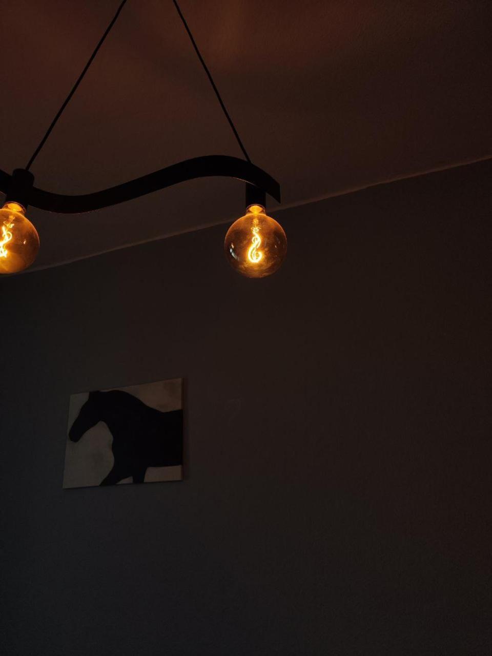 Stylish 2-Room Apartment With Balcony Next To East Side Gallery ベルリン エクステリア 写真