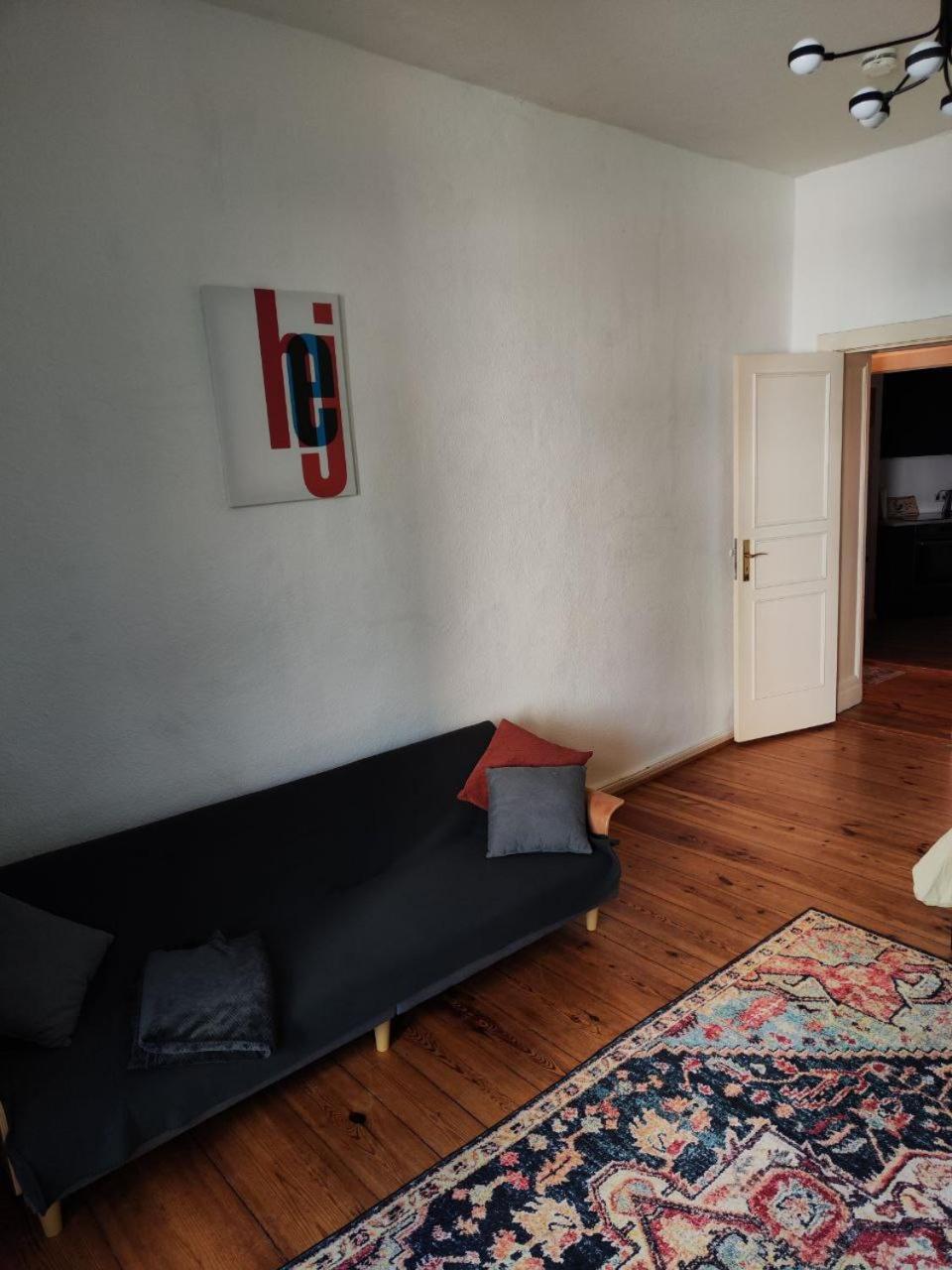 Stylish 2-Room Apartment With Balcony Next To East Side Gallery ベルリン エクステリア 写真